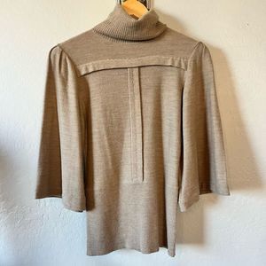 Tracy Reese M 100 % merino Wool turtle neck kimono puff sleeve